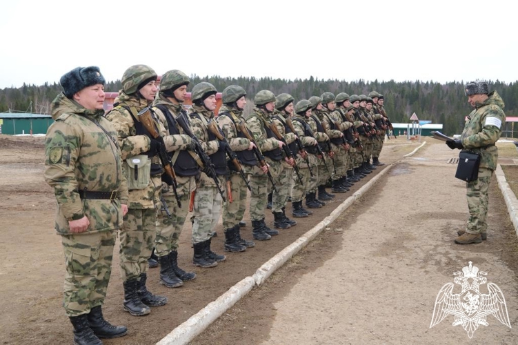 В Пермском военном институте Росгвардии курсанты выпускного курса приступили к сдаче экзамена по огневой подготовке