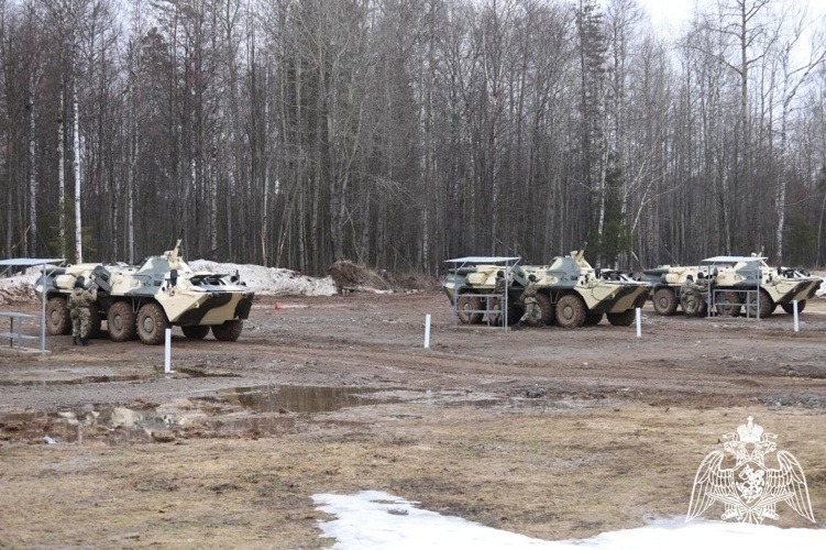 В Пермском военном институте Росгвардии курсанты выпускного курса приступили к сдаче экзамена по огневой подготовке