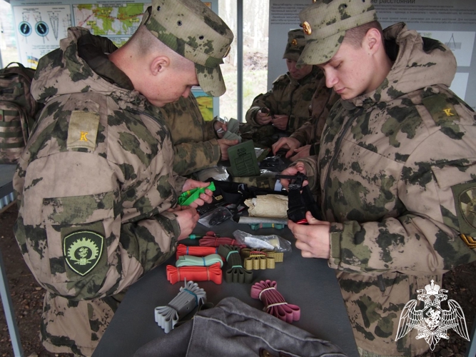 С курсантами Пермского военного института Росгвардии проведены практические занятия по эксплуатации беспилотных воздушных судов