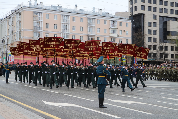 Военнослужащие Пермского военного института Росгвардии приняли участие в параде Победы в Перми