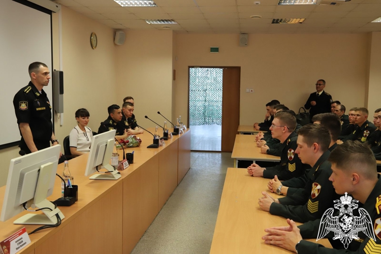 Пермский военный институт Росгвардии посетила делегация членов экипажа атомной подводной лодки «Пермь»