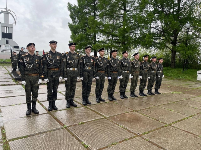 Сотрудник ОМОН «Парма» принял участие в церемонии прощания со Знаменем