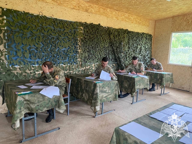 Курсанты Пермского военного института Росгвардии сдали экзамен по «Войсковой фортификации» 