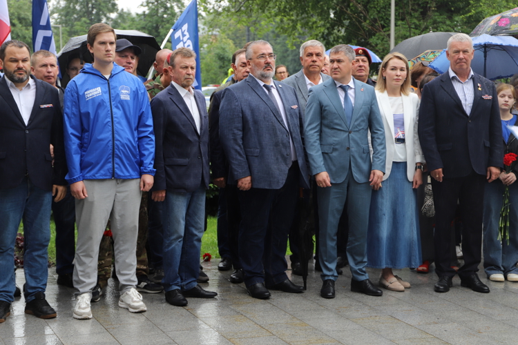 Врио начальника Управления Росгвардии по Пермскому краю принял участие в церемонии вручения медалей «За Заслуги перед Пермским краем» ко Дню ветеранов боевых действий. 