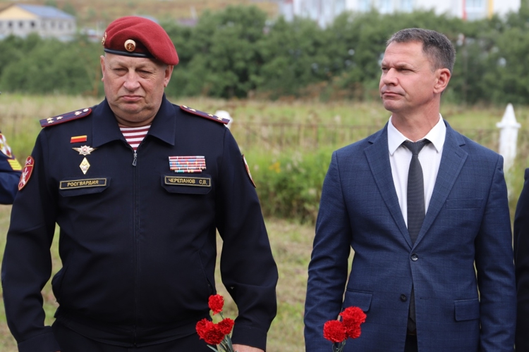 В Пермском крае в память об офицере Росгвардии открыт памятник