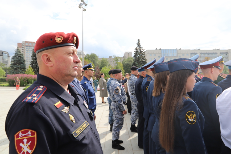 Врио начальника Управления Росгвардии по Пермскому краю принял участие в мероприятии ко Дню Флага России