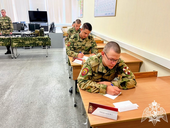 Курсанты Пермского военного института Росгвардии завершили обучение по программе общевойсковой подготовки