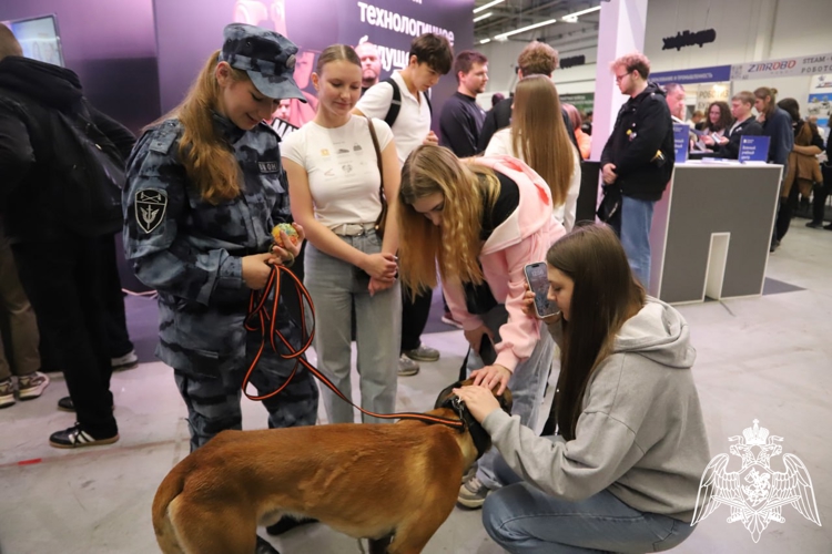 В Перми росгвардейцы принимают участие в форуме «Образование и карьера»
