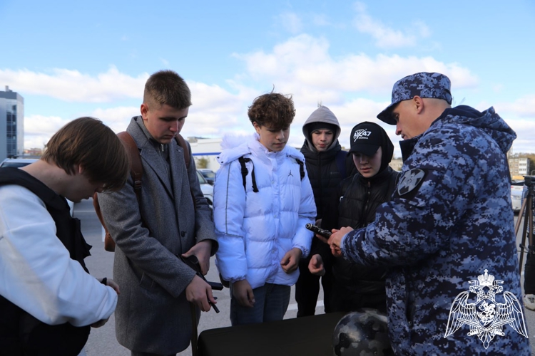 В Перми росгвардейцы принимают участие в форуме «Образование и карьера»