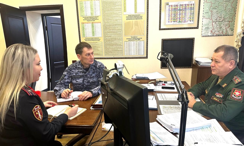 Сотрудники Росгвардии провели межведомственную рабочую встречу с военным комиссаром Пермского края