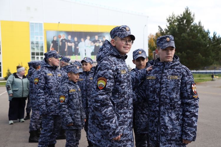 В Пермском президентском кадетском училище Росгвардии прошли веселые старты
