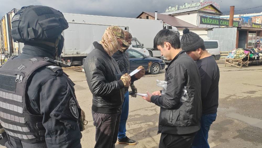 Сотрудники Росгвардии оказали силовую поддержку в проведении оперативно-профилактического мероприятия в Перми