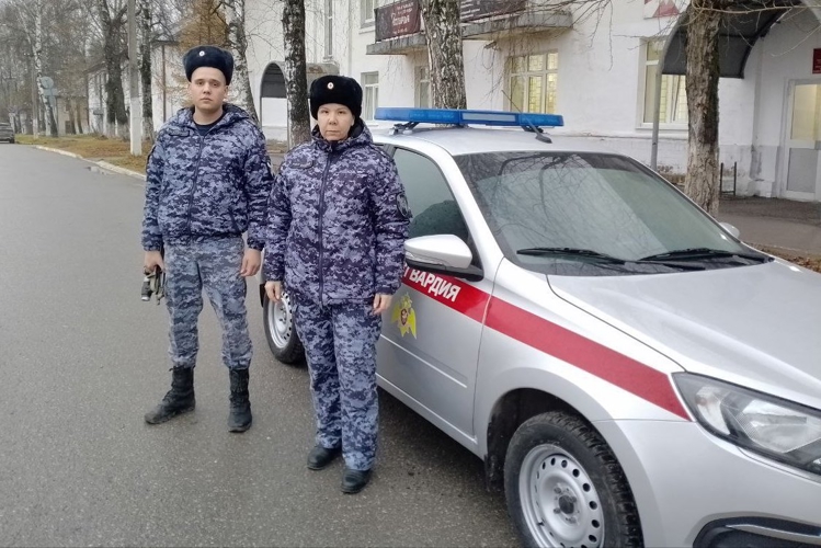 В Соликамске росгвардейцы задержали подозреваемого в краже