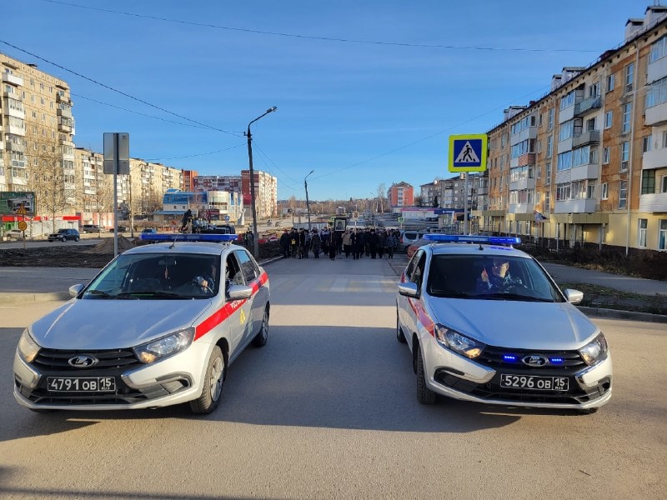 Сотрудники Чусовского отдела вневедомственной охраны Росгвардии приняли участие в охране порядка при проведении "Крестного хода"