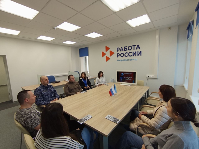 Росгвардейцы продолжают активную агитационную работу 
