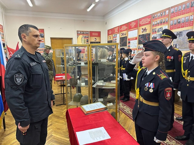 Сотрудник СОБР «Стрелец» Росгвардии принял участие в торжественной церемонии присяги 