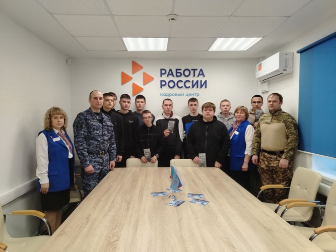 В Перми продолжает работу выездной агитационный пункт Росгвардии