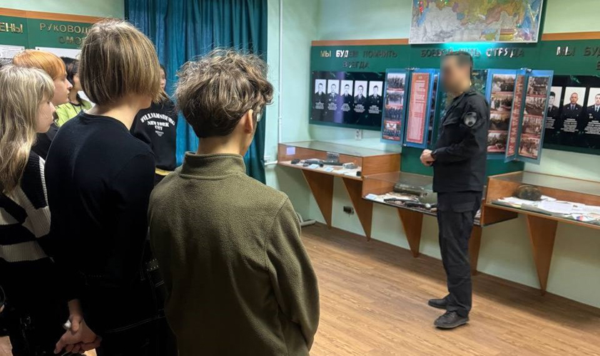 В ОМОН "Парма" Росгвардии прошел урок мужества для школьников