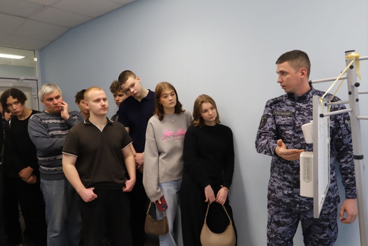 В Перми росгвардейцы приняли участие в молодежном форуме «Знание. Герои»