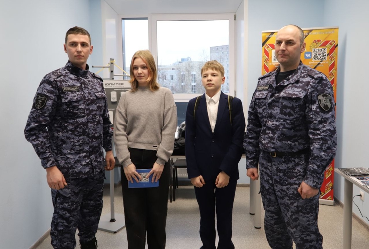 В Перми росгвардейцы приняли участие в молодежном форуме «Знание. Герои»