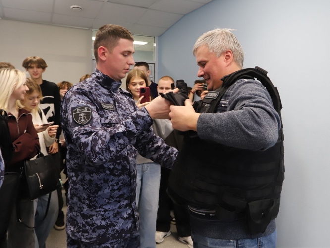 В Перми росгвардейцы приняли участие в молодежном форуме «Знание. Герои»