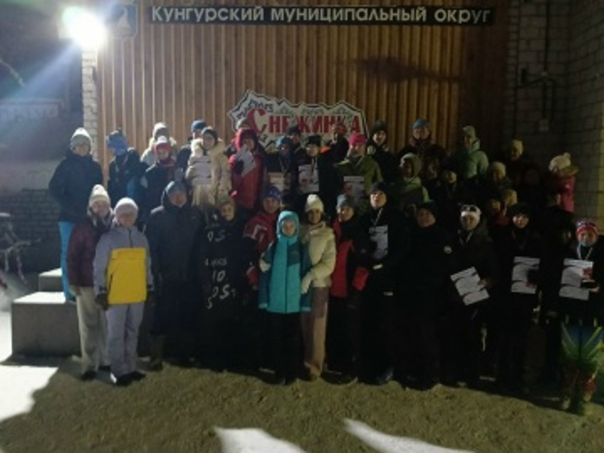 Сотрудник Росгвардии и его сын стали призерами «Рождественской гонки с фонариками» в Пермском крае