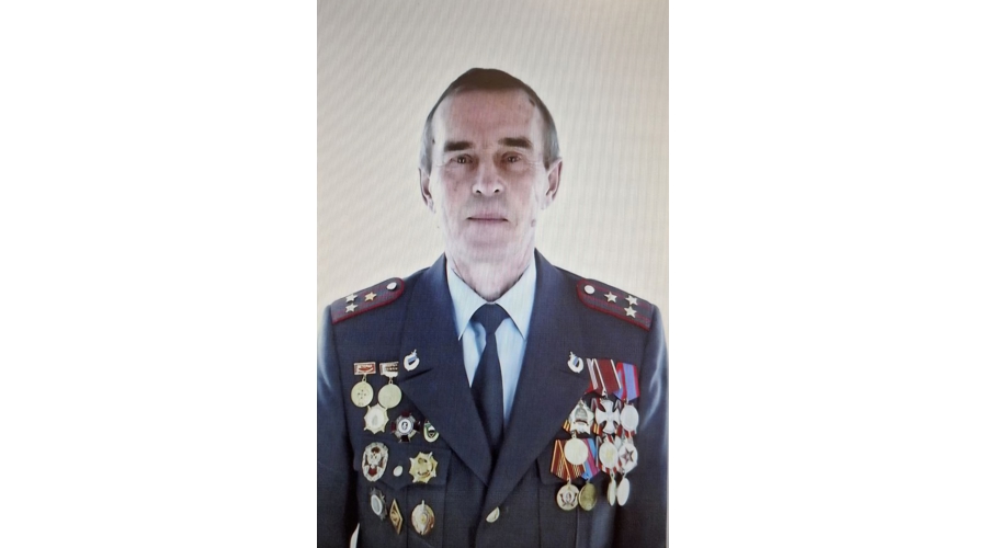Офицеры ОМОН «Парма» Управления Росгвардии по Пермскому краю провели экскурсию для первого командира отряда