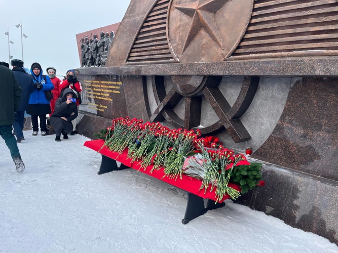 В Перми начальник территориального управления Росгвардии почтил память защитников отечества и жителей блокадного Ленинграда 