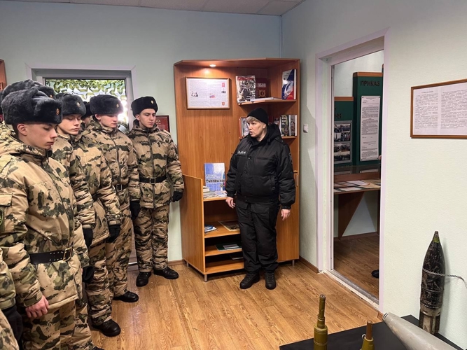 В Пермском крае на базе пермского ОМОН «Парма» прошли занятия для курсантов военного института Росгвардии
