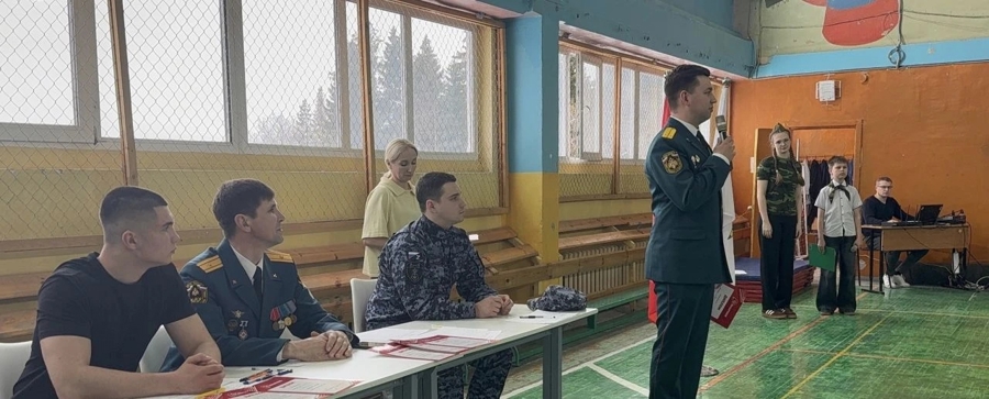 В Пермском крае росгвардейцы провели урок мужества