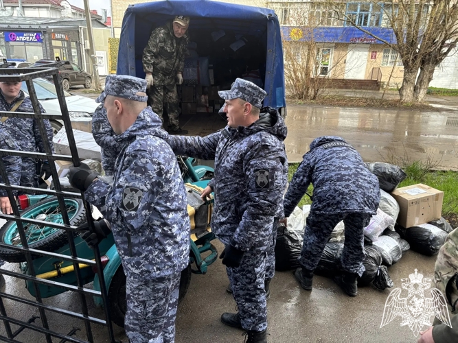 В Пермском крае росгвардейцы присоединились к акции «Своих не бросаем!»