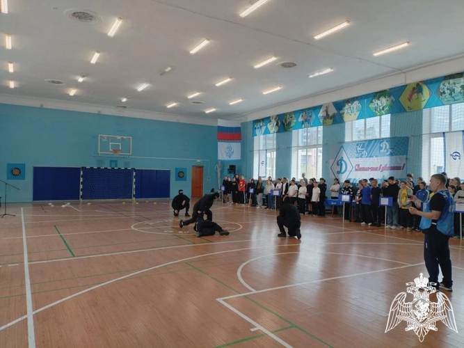 В Перми сотрудники ОМОН "Парма" приняли участие в торжественном открытии фестиваля