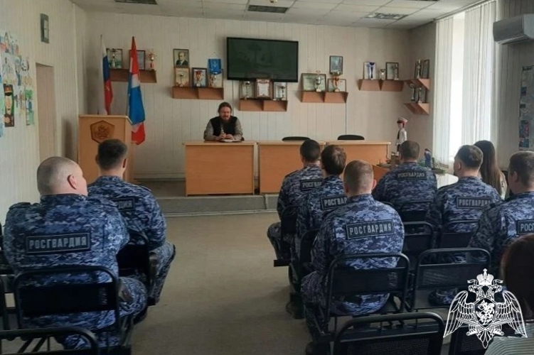 В Пермском крае сотрудники Росгвардии приняли участие в информационно-просвитительском уроке