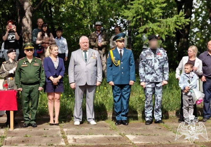 Сотрудник ОМОН "Парма" Управления Росгвардии по Пермскому краю принял участие в церемонии «Прощание со знаменем»