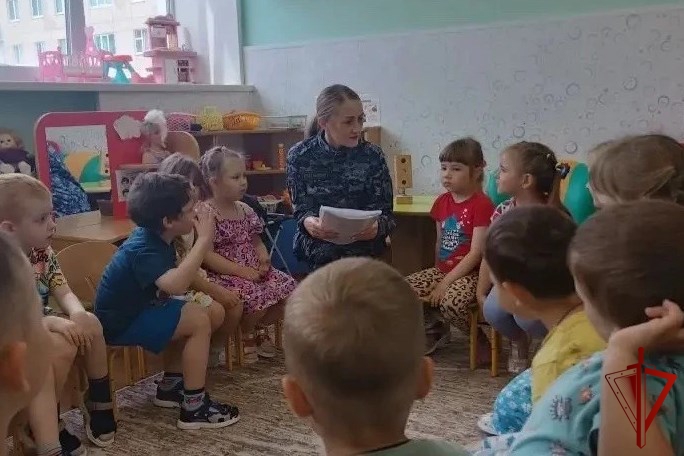Ведомственная акция «Каникулы с Росгвардией» прошла в городе Александровске