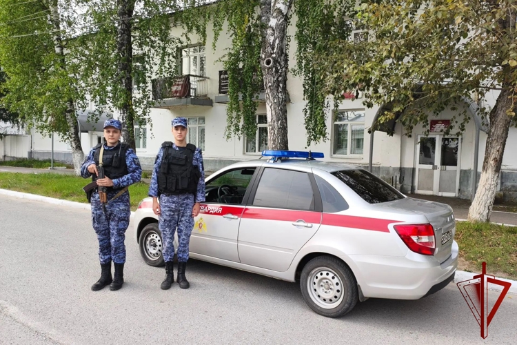 В Пермском крае сотрудники вневедомственной охраны Росгвардии помогли заблудившемуся малышу 