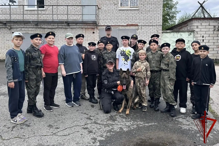 Сотрудники ОМОН «Парма» встретились с кадетами Перми