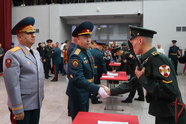 В Пермском военном институте Росгвардии состоялась церемония приведения первокурсников военной присяге