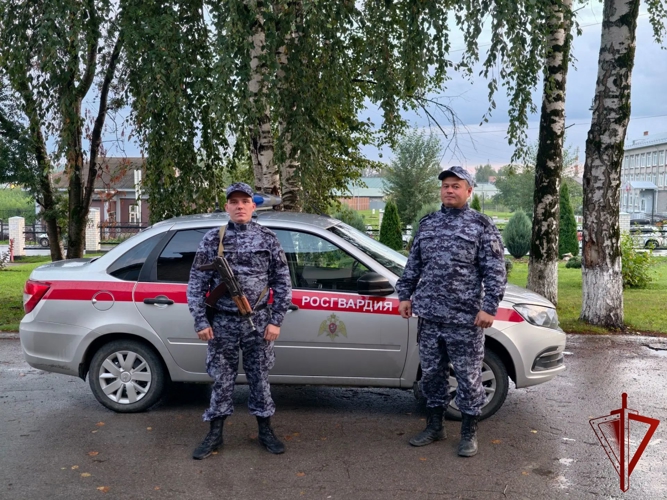 В прикамье сотрудники Росгвардии задержали двух граждан, находящихся в федеральном розыске