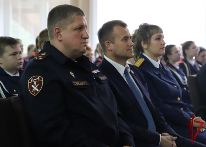 В Прикамье начальник регионального управления Росгвардии открыл профильный класс  ведомства