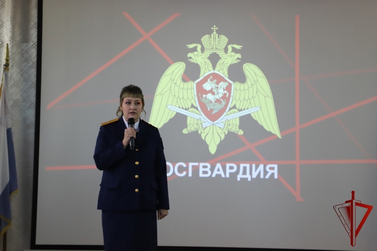 В Прикамье начальник регионального управления Росгвардии открыл профильный класс  ведомства