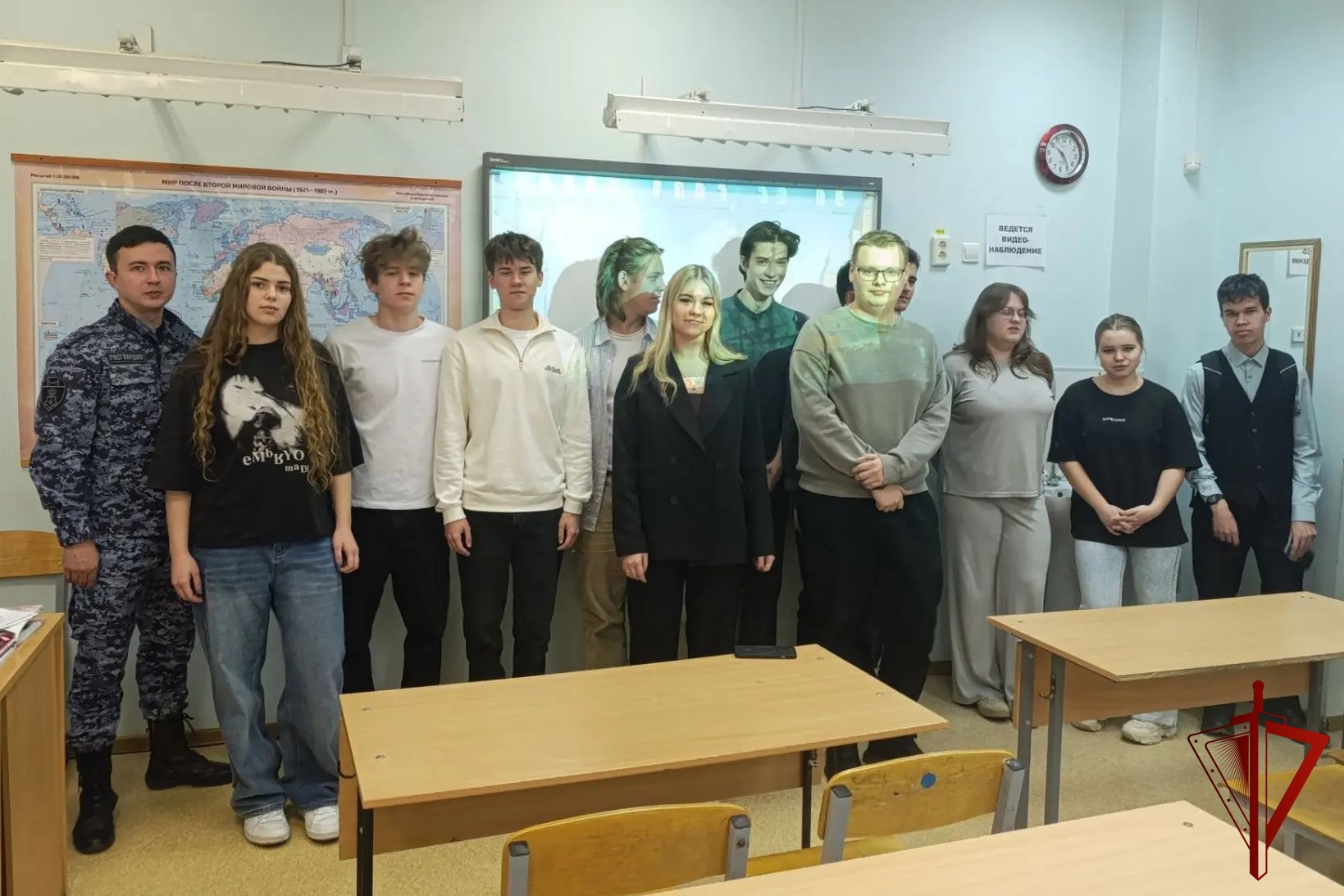 Урок мужества для школьников в Добрянке: история Росгвардии и служба в войсках правопорядка