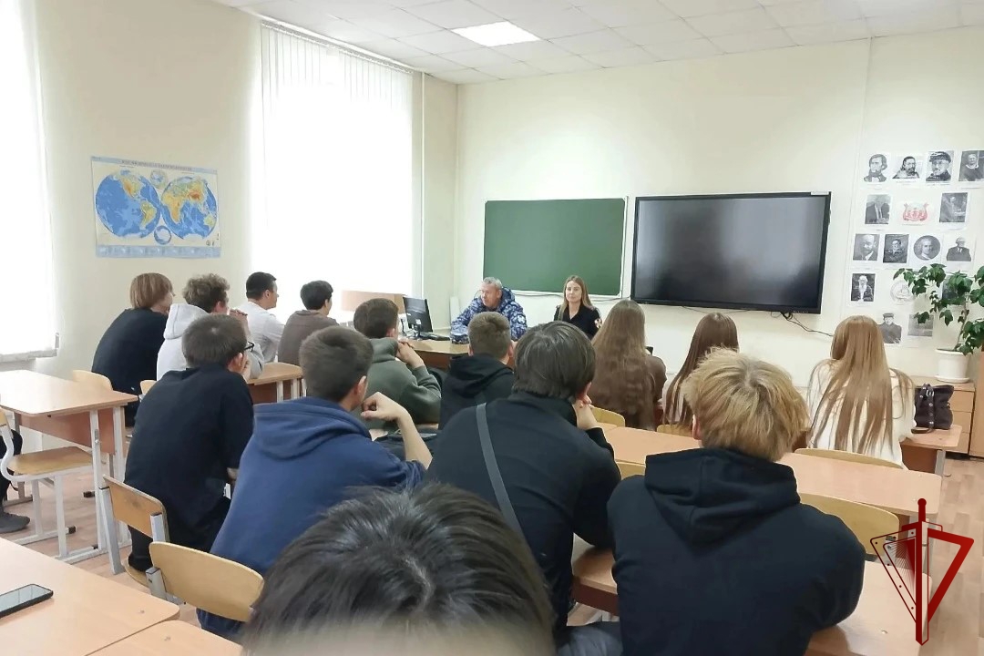 Росгвардия продолжает просветительскую работу в Прикамье