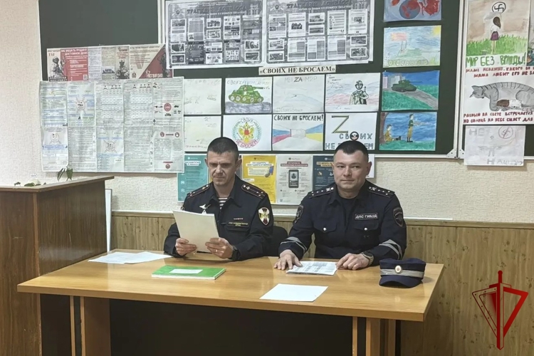 В Кунгуре сотрудники Росгвардии и Госавтоинспекции обсудили безопасность дорожного движения