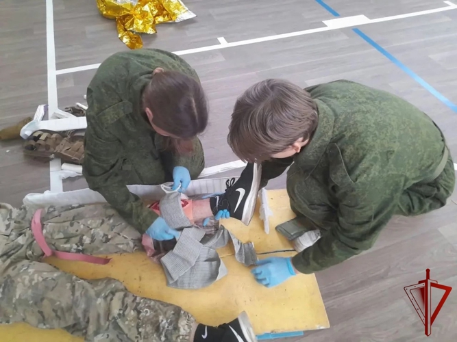 В Перми прошли соревнования по тактической медицине среди школьников при поддержке сотрудников Росгвардии